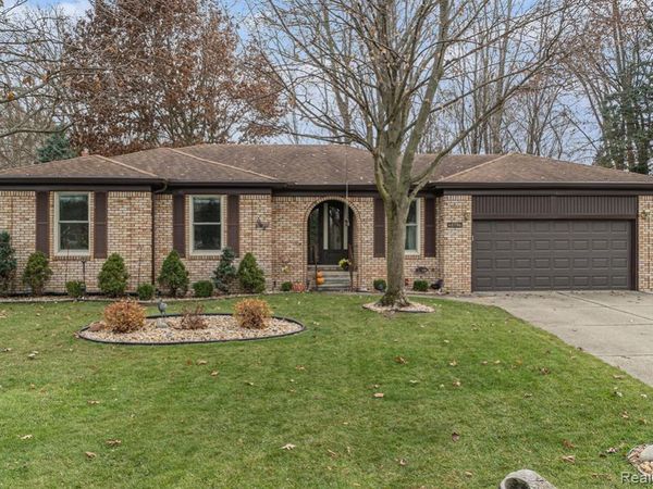 48796 Palmyra Drive, Shelby Twp, MI 48317