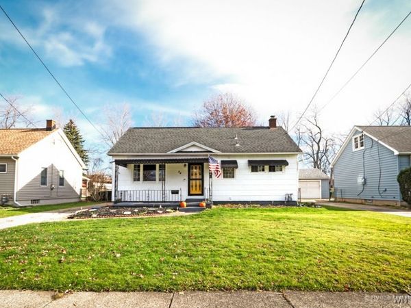 54 Covington Drive, West Seneca, NY 14220