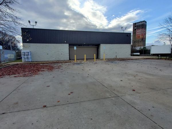 2245 LAMAR AVE, Memphis, TN 38114