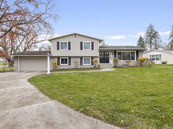 1635 Springbrook Drive, Elkhart, IN 46514