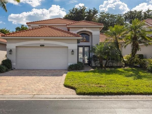 8828 Ventura WAY, NAPLES, FL 34109