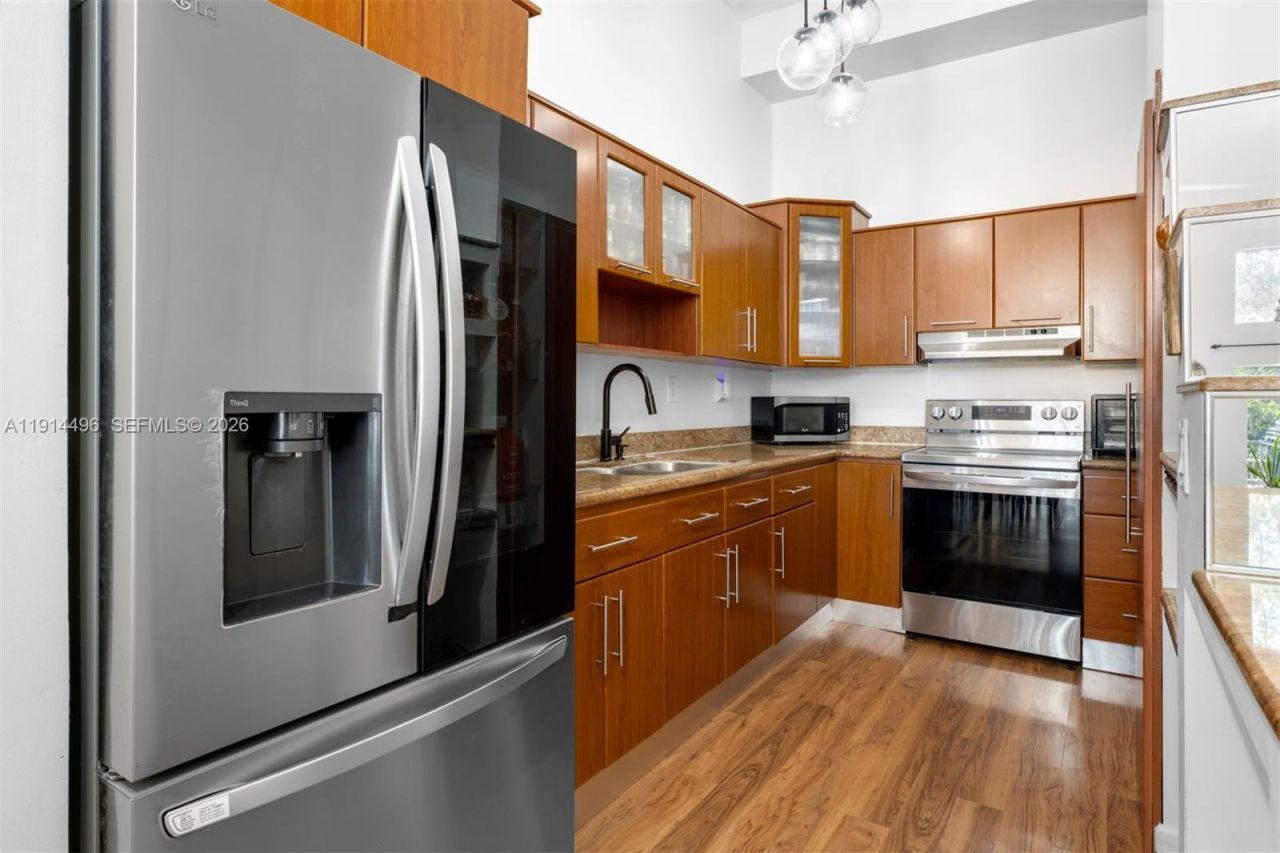 2404 NE 135th St, Unit 2404, North Miami, FL 33181 Photo