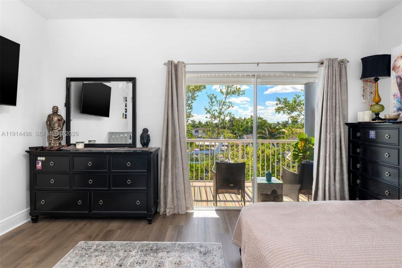 2404 NE 135th St, Unit 2404, North Miami, FL 33181 Photo