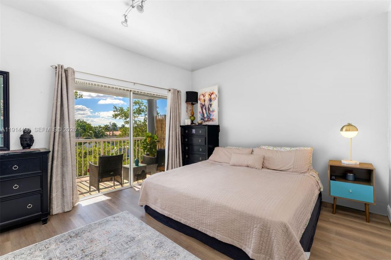 2404 NE 135th St, Unit 2404, North Miami, FL 33181 Photo