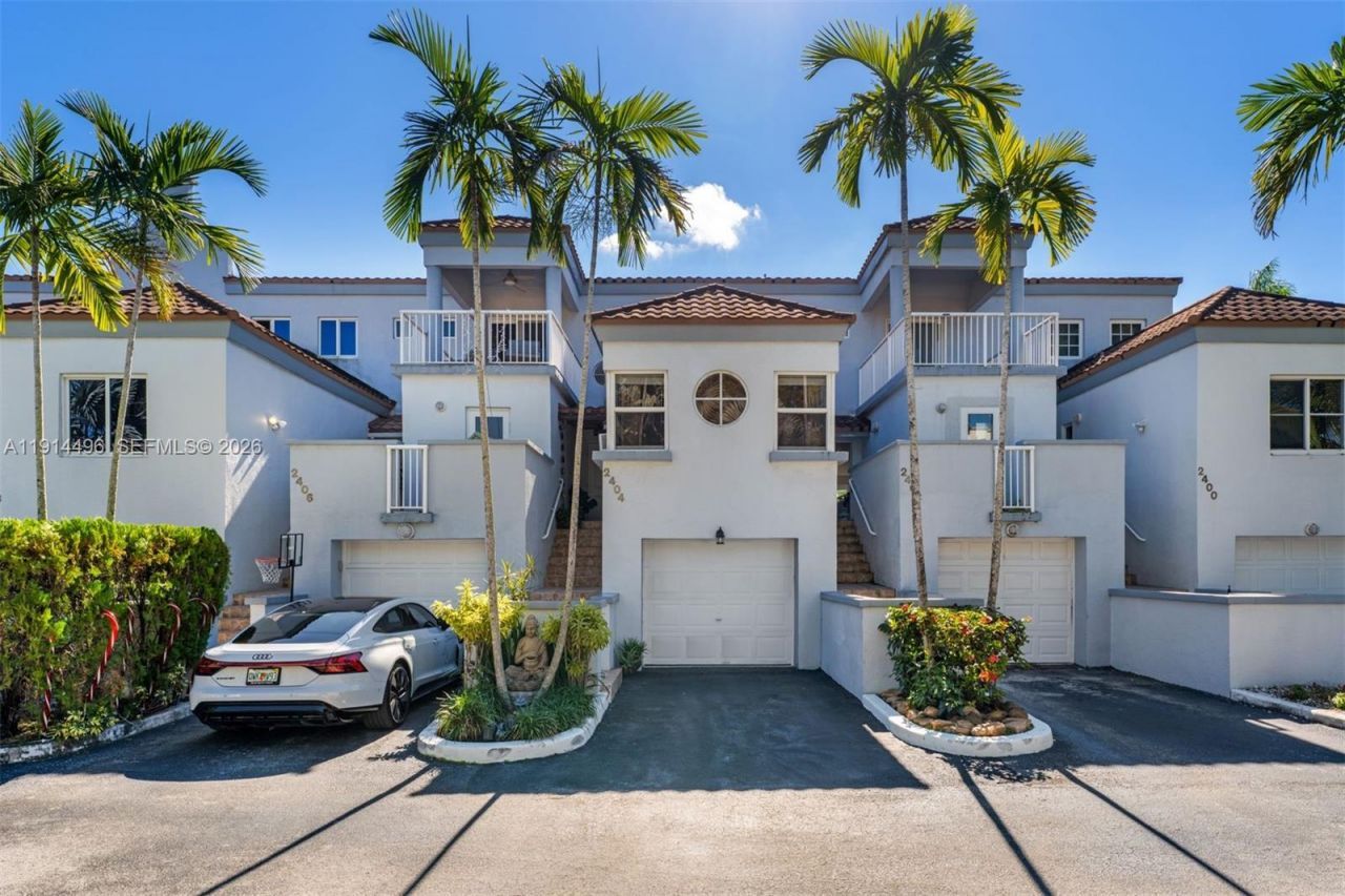 2404 NE 135th St, Unit 2404, North Miami, FL 33181 Photo
