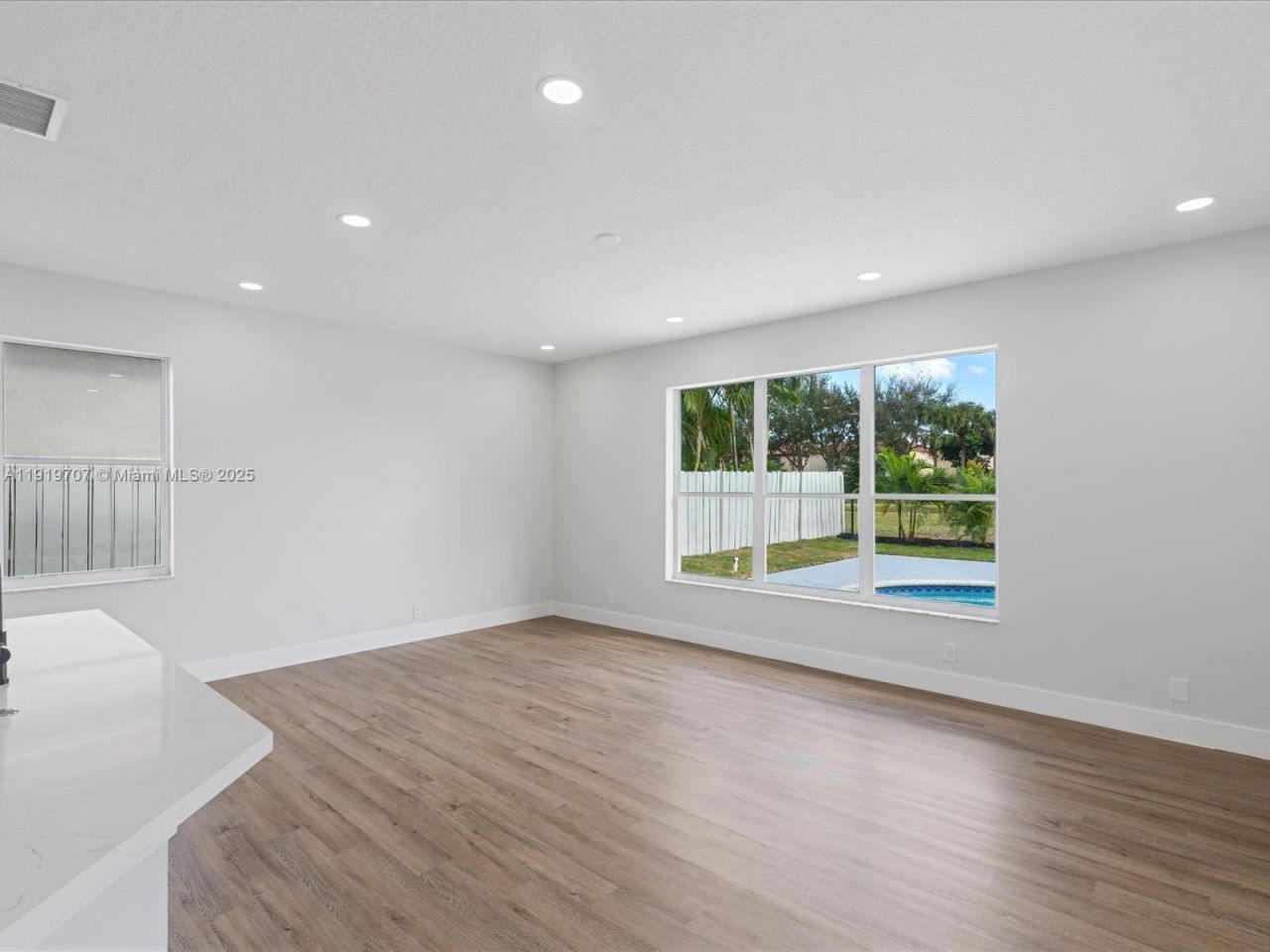 6758 Lake Nona Pl, Lake Worth, FL 33463 Photo