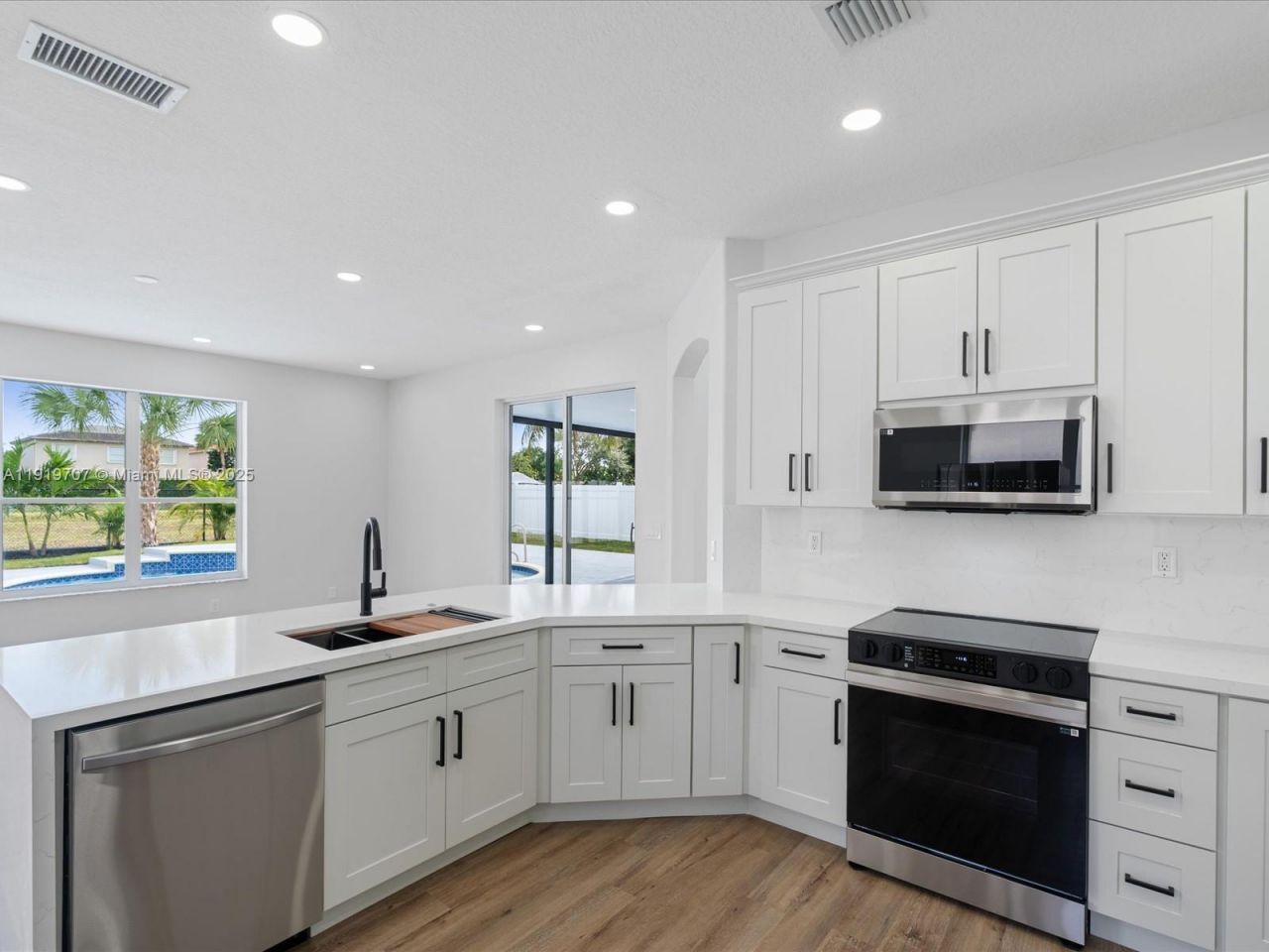 6758 Lake Nona Pl, Lake Worth, FL 33463 Photo