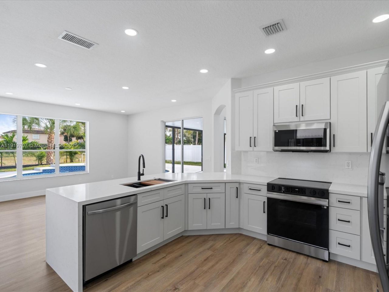 6758 Lake Nona Pl, Lake Worth, FL 33463 Photo