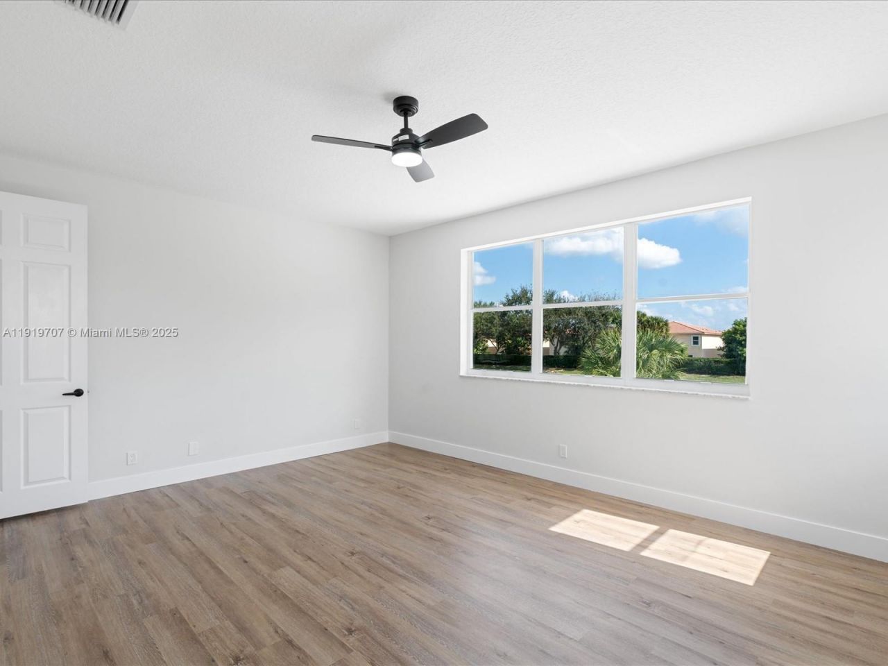 6758 Lake Nona Pl, Lake Worth, FL 33463 Photo