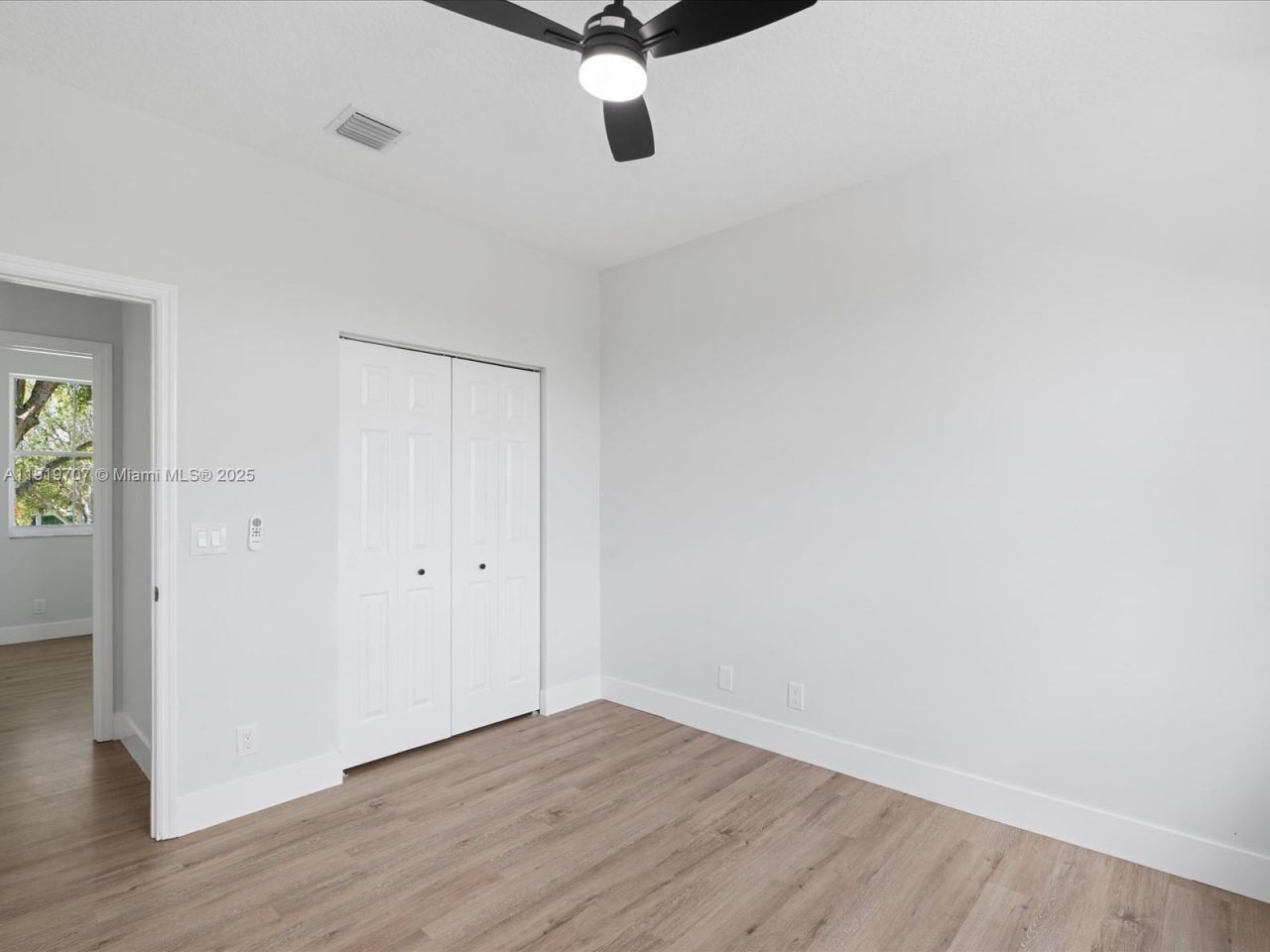 6758 Lake Nona Pl, Lake Worth, FL 33463 Photo