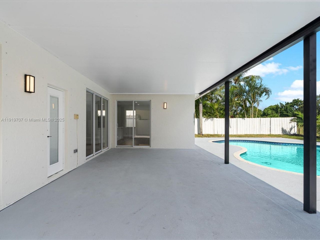 6758 Lake Nona Pl, Lake Worth, FL 33463 Photo