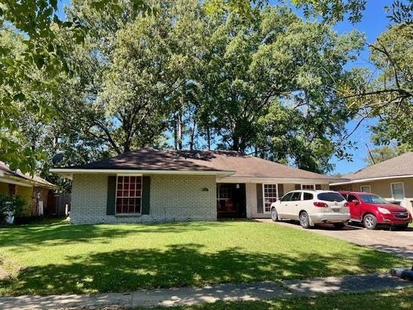 5151 Bangor Dr, Baton Rouge, LA 70814
