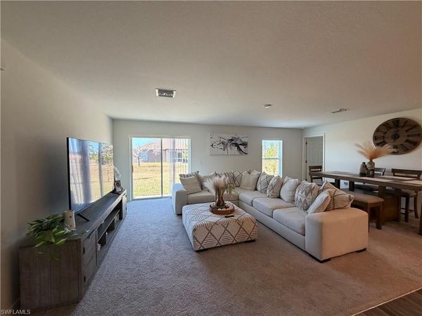 1724 NW 11th PL, CAPE CORAL, FL 33993