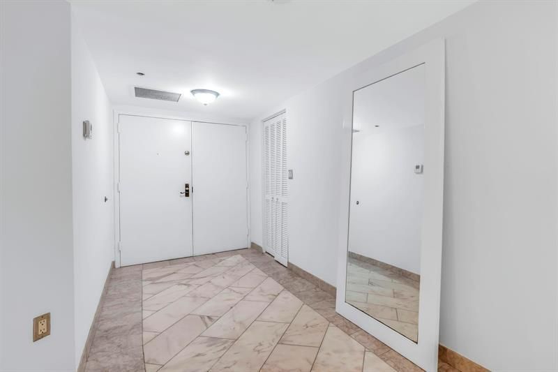 8855 Collins Avenue, Unit 2D, Surfside, FL 33154 Photo