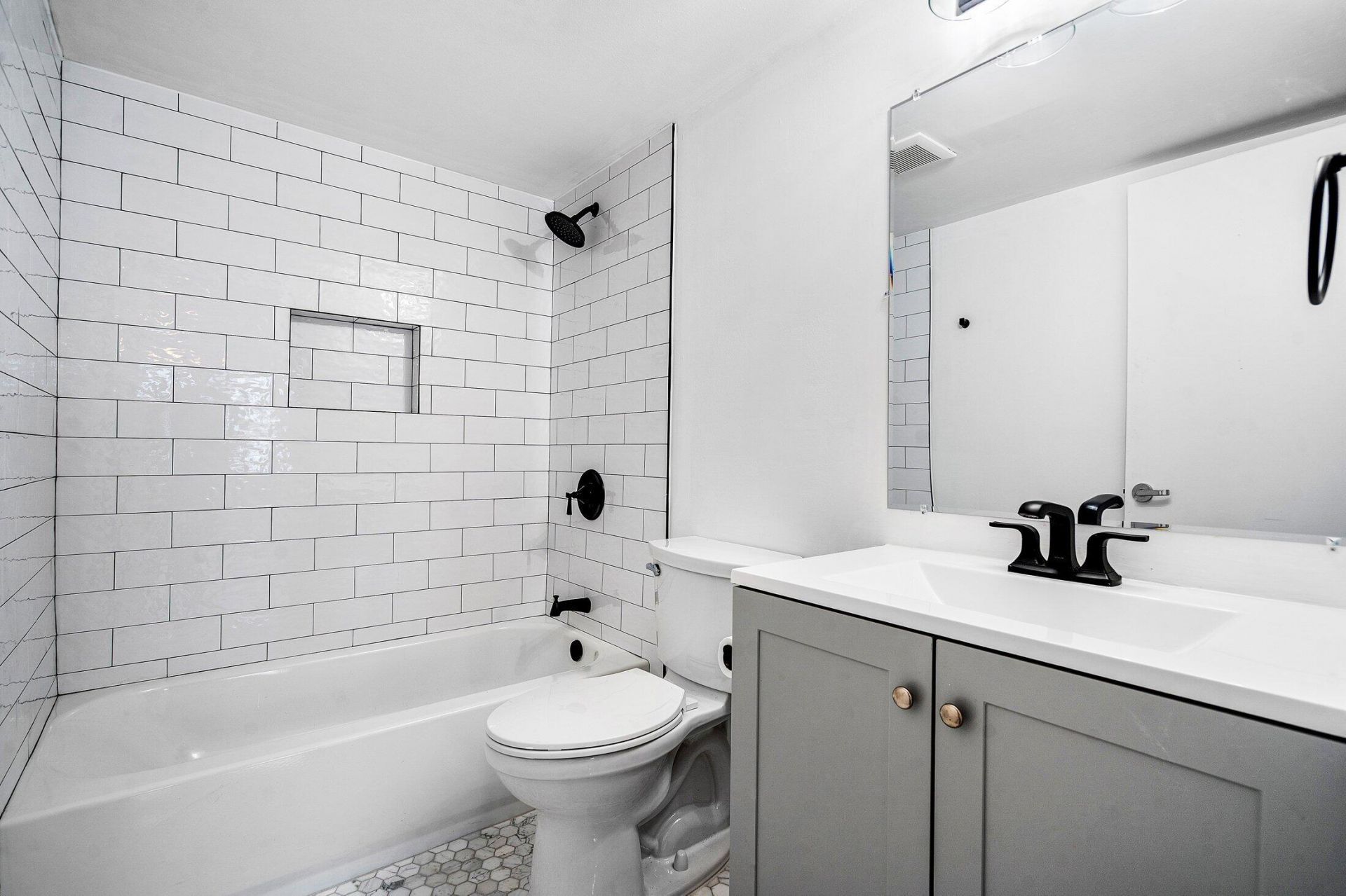 550 Bayshore Drive, Unit 506, Fort Lauderdale, FL 33304 Photo