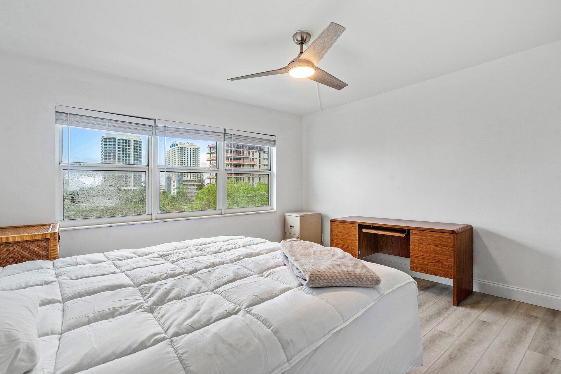 550 Bayshore Drive, Unit 506, Fort Lauderdale, FL 33304 Photo