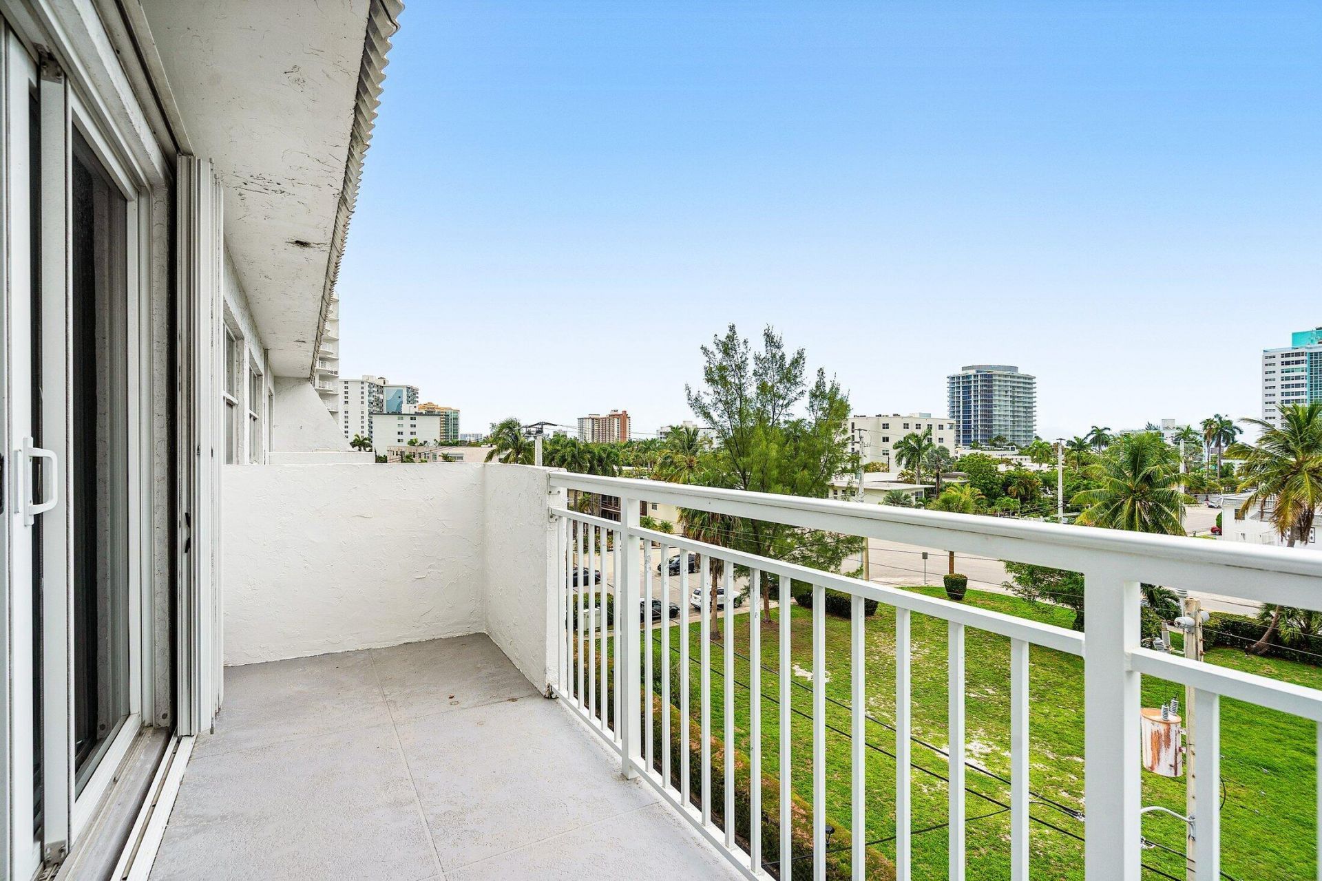 550 Bayshore Drive, Unit 506, Fort Lauderdale, FL 33304 Photo