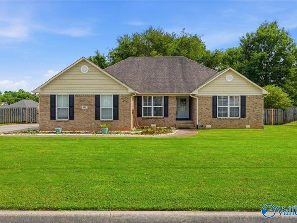 112 Shallowhill Road, Huntsville, AL 35811