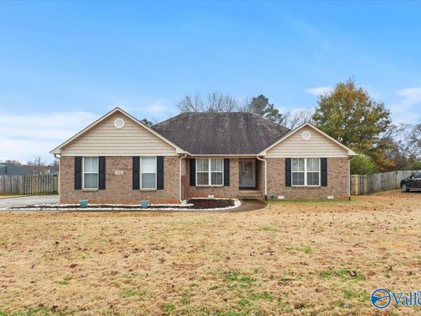 112 Shallowhill Road, Huntsville, AL 35811