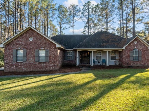 22 Sequatchie, Hattiesburg, MS 39402