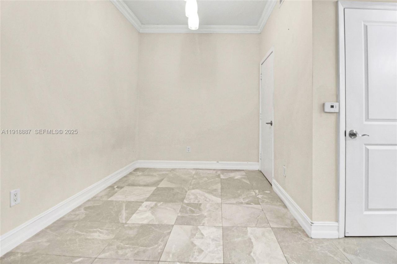 1945 S Ocean Dr, Unit 1410, Hallandale Beach, FL 33009 Photo