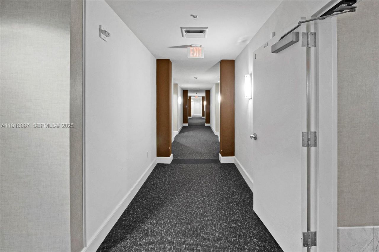 1945 S Ocean Dr, Unit 1410, Hallandale Beach, FL 33009 Photo