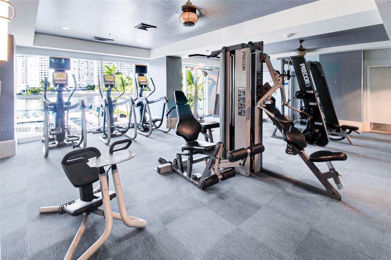 1945 S Ocean Dr, Unit 1410, Hallandale Beach, FL 33009 Photo