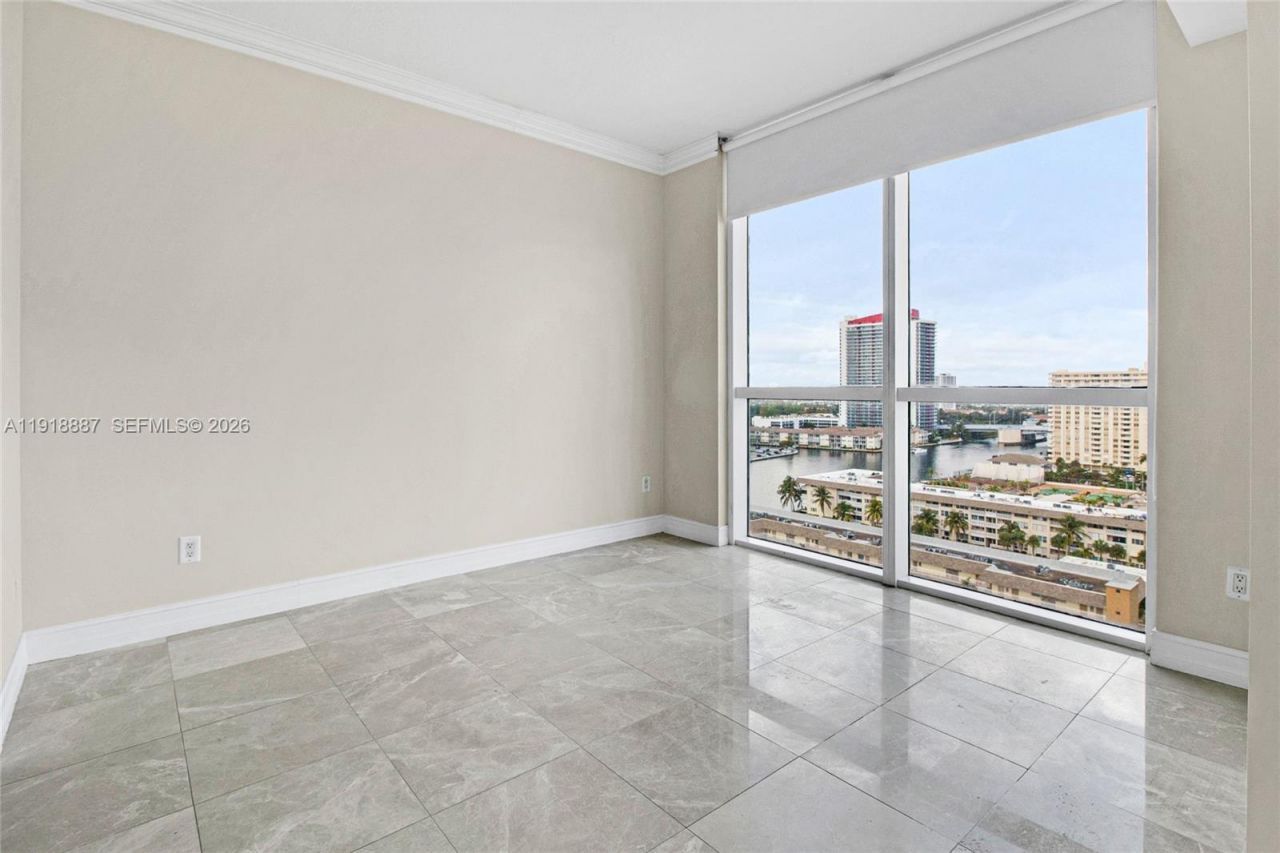 1945 S Ocean Dr, Unit 1410, Hallandale Beach, FL 33009 Photo