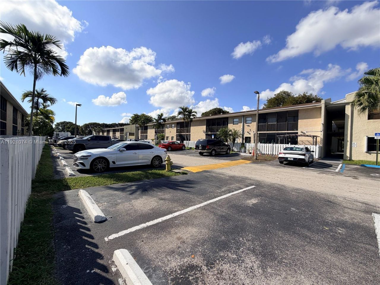 10350 SW 220th St, Unit 143, Cutler Bay, FL 33190 Photo