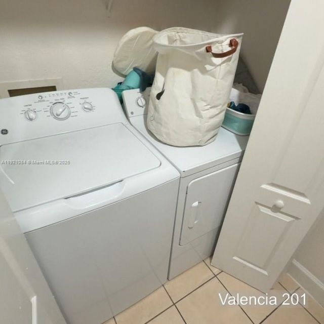 6001 SW 70th St, Unit 201, South Miami, FL 33143 Photo