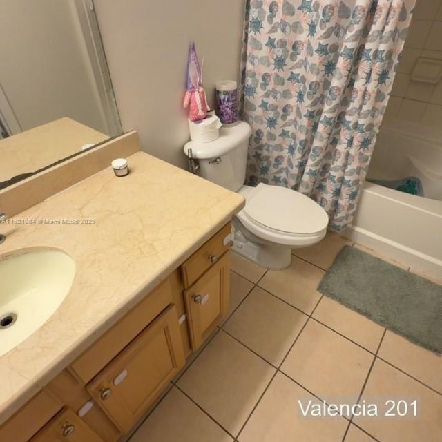 6001 SW 70th St, Unit 201, South Miami, FL 33143 Photo