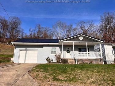118 Oak Street, Dunbar, WV 25064