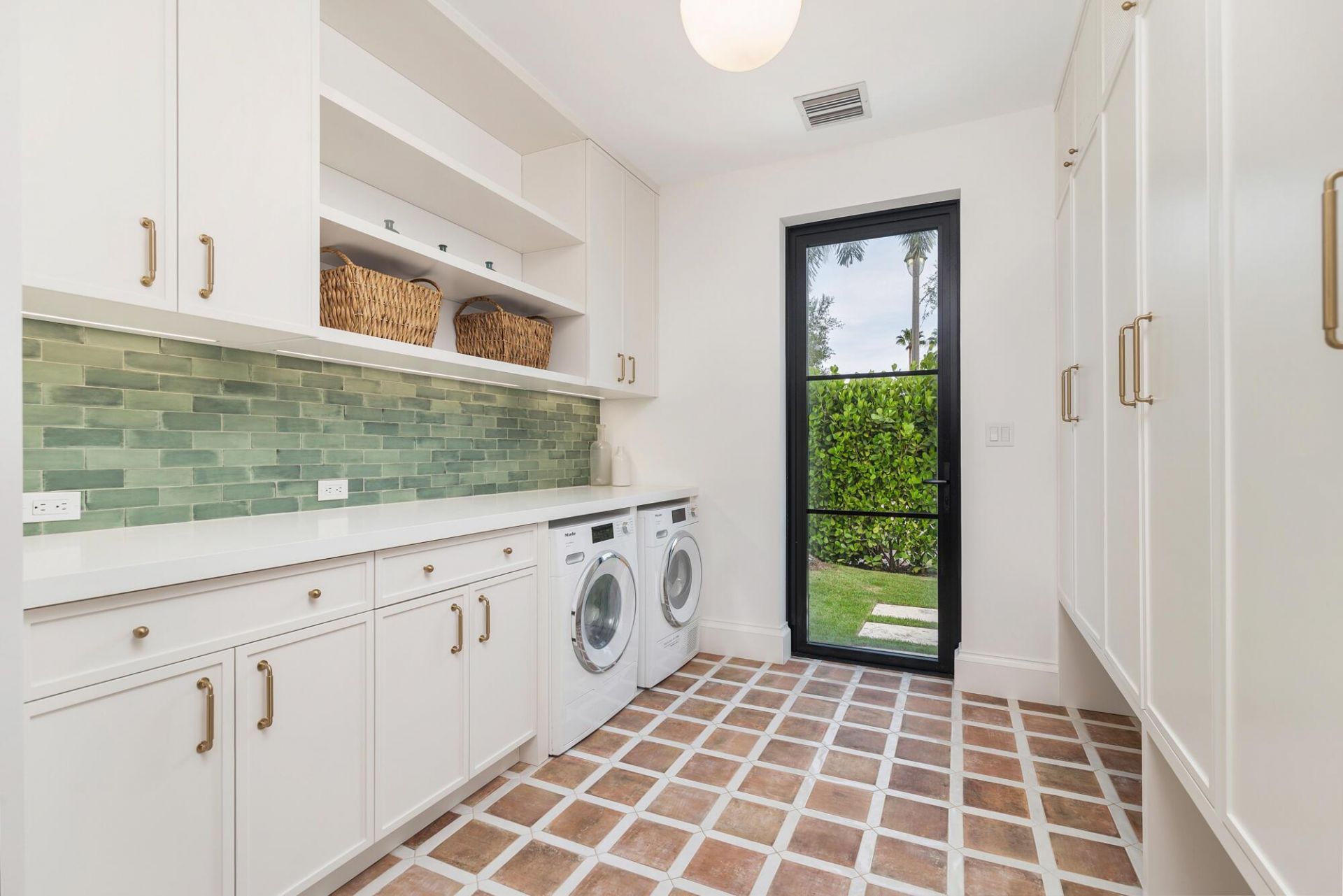 302 E Lakewood Road, West Palm Beach, FL 33405 Photo