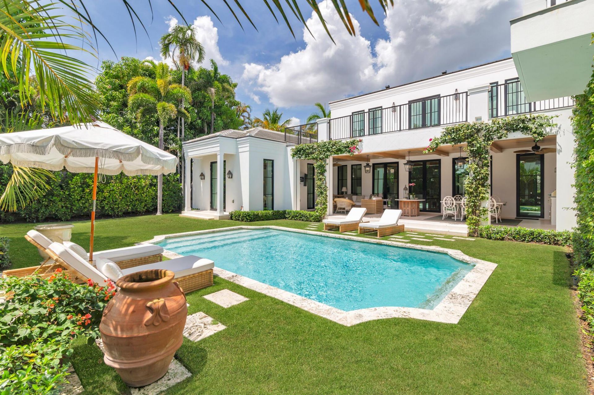 302 E Lakewood Road, West Palm Beach, FL 33405 Photo