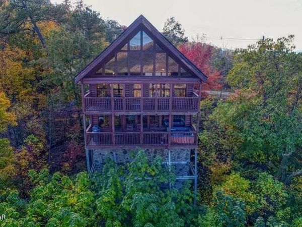 2131 Windy Lane, Sevierville, TN 37876