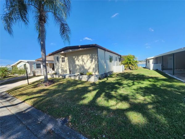 808 53RD AVENUE E, Unit 301, BRADENTON, FL 34203
