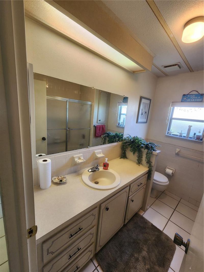 808 53rd Avenue E, Unit 301, Bradenton, FL 34203 Photo
