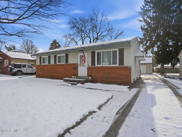 3527 Cedardale Court, Toledo, OH 43623