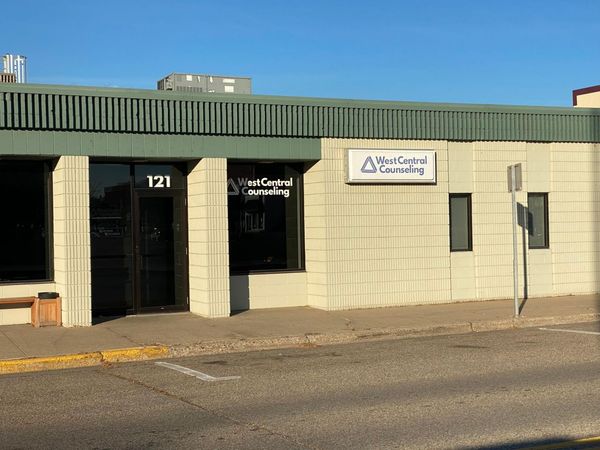 121 5th Avenue W, Alexandria, MN 56308