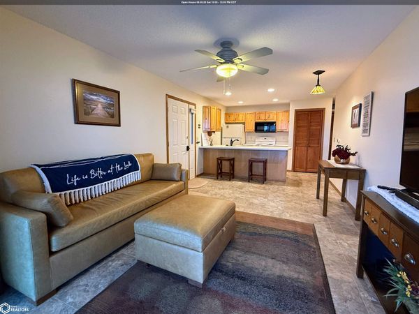 414 E Lake Street, Unit 8, Ventura, IA 50482