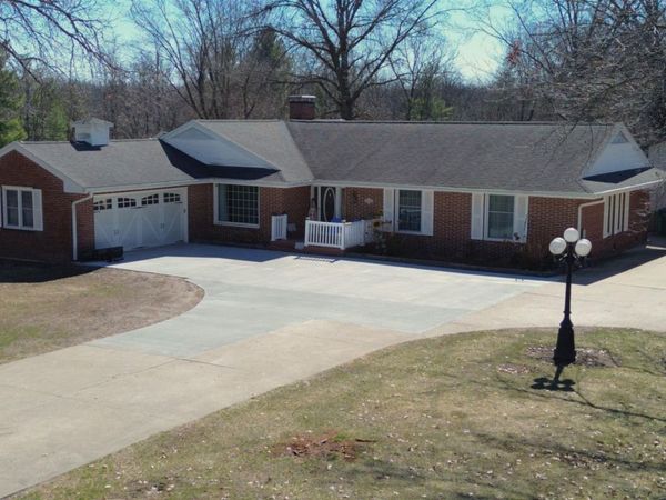 1106 E Franklin Street, Bloomfield, IA 52537