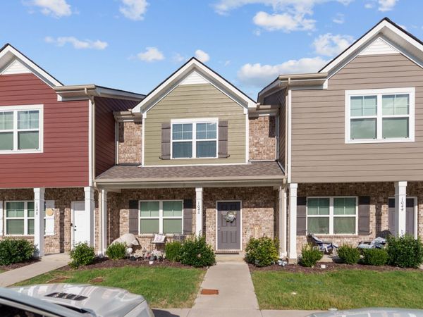 1046 Bradburn Village Dr, Antioch, TN 37013