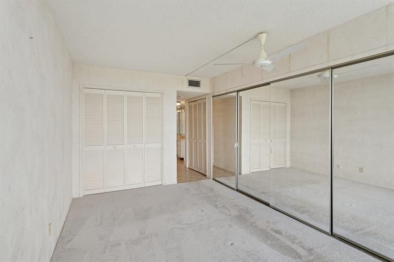 3960 Oaks Clubhouse Drive, Unit 502, Pompano Beach, FL 33069 Photo