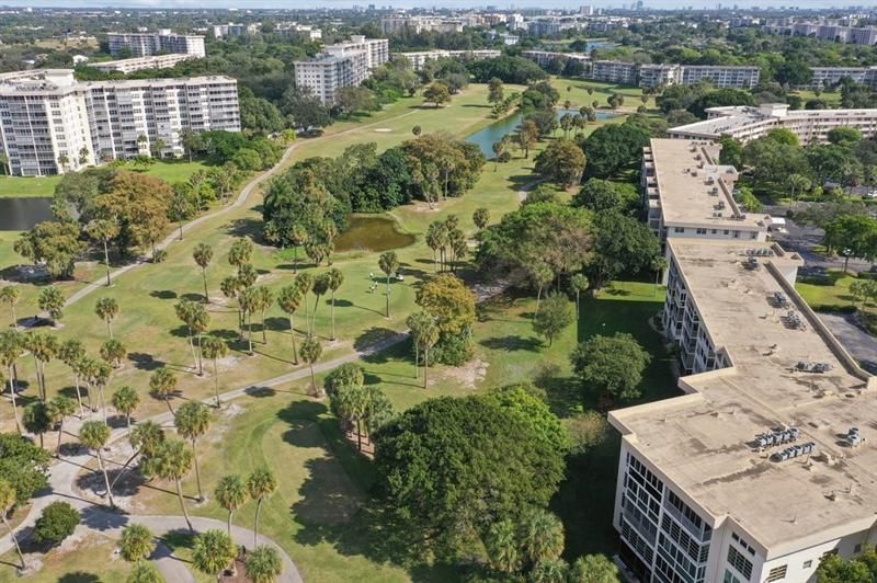 3960 Oaks Clubhouse Drive, Unit 502, Pompano Beach, FL 33069 Photo