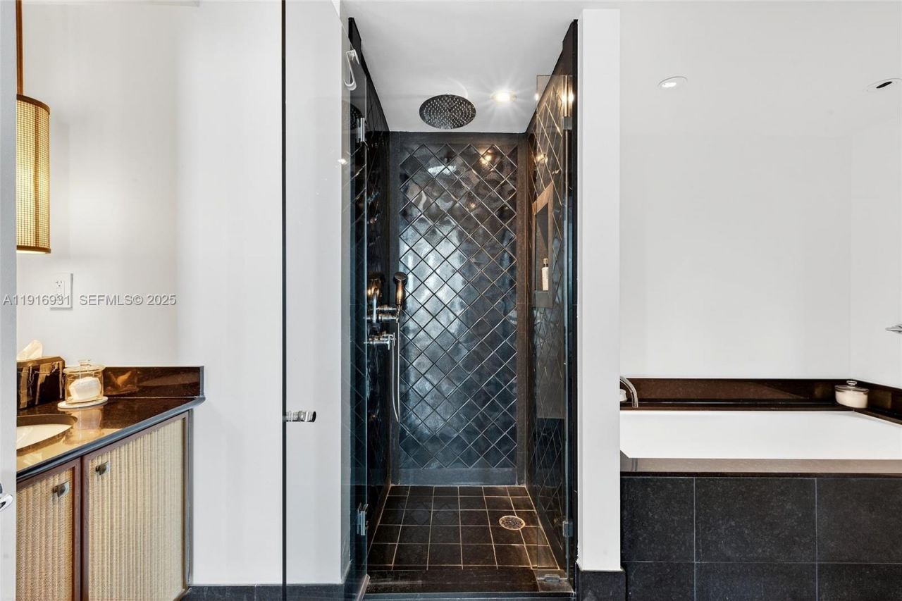 101 20th St, Unit 2902, Miami Beach, FL 33139 Photo