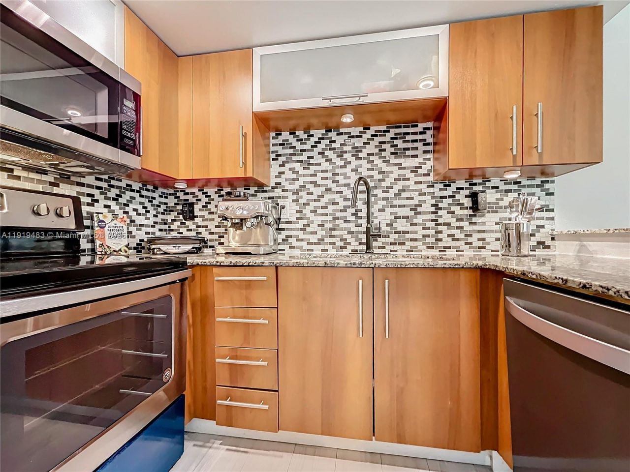 651 NE 60th St, Unit 12, Miami, FL 33137 Photo