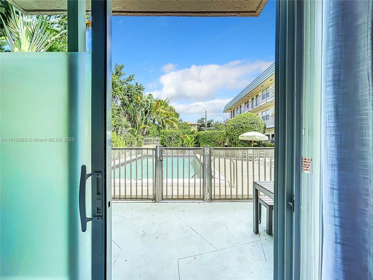 651 NE 60th St, Unit 12, Miami, FL 33137 Photo