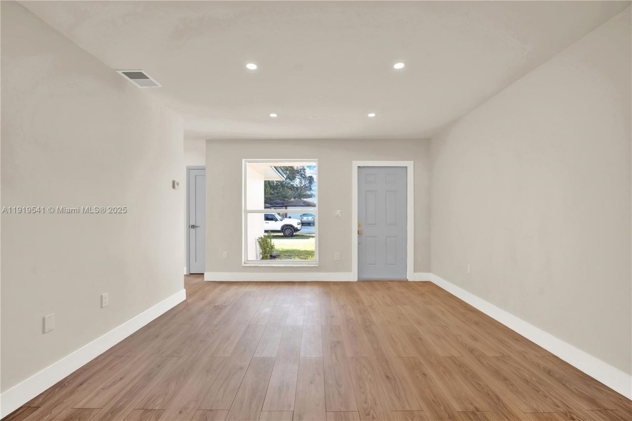 131 NE 18th St, Homestead, FL 33030 Photo