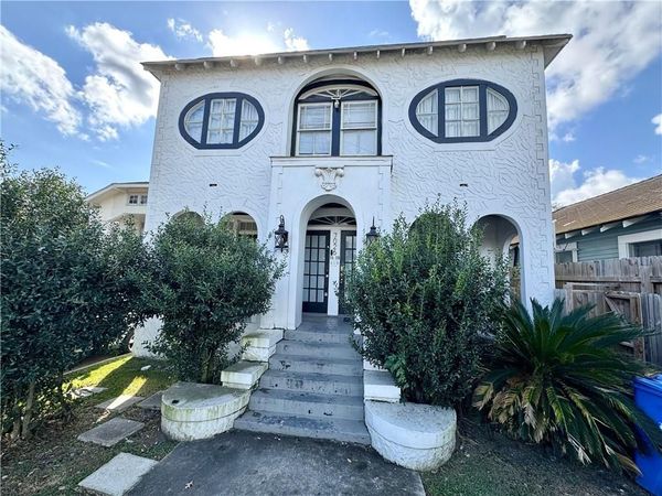 7026 S CLAIBORNE Avenue, New Orleans, LA 70125