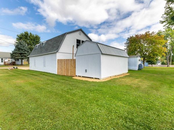 807 Washington Street, Warren, IL 61087